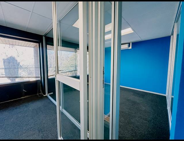 109M² OFFICE TO LET IN BEDFORDVIEW